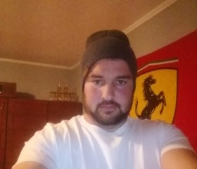Király Kristóf, 25, Satu Mare