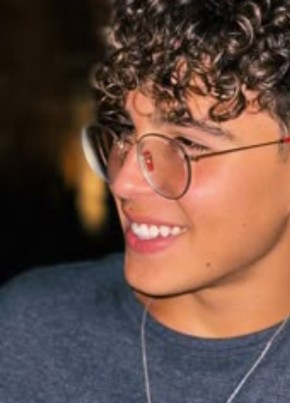 Vbnmyouo из الإسكندرية 19 лет