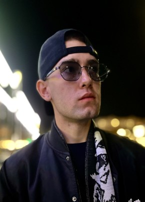 Павел из Барнаула 20 лет