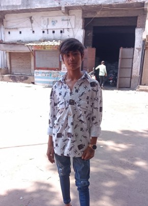 Prem, 23, India, Jāmnagar