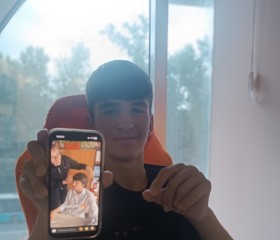 Sodikzhon, 20, Dushanbe