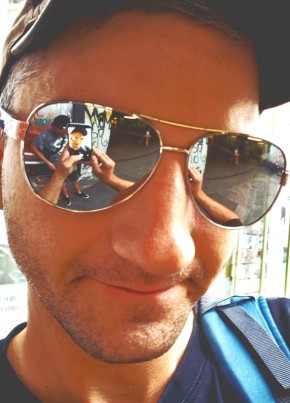 Gabriel из Praha 33 года
