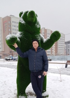 Максим из Саратова 45 лет