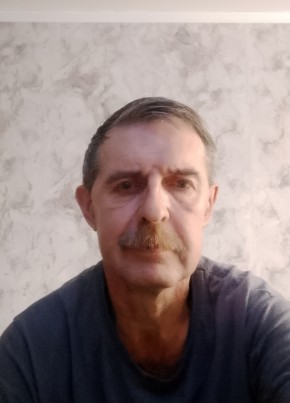 Влад из Энгельса 55 лет