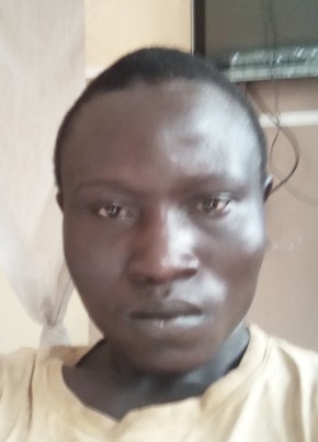 Zakaria, 27, Burkina Faso, Ouagadougou