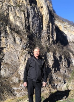 Вадим из Ессентуки 53 года