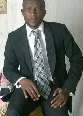 manongo yvon, 42, République Gabonaise, Libreville
