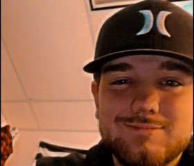 Zach, 22, Harrisonburg