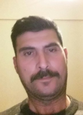 Kemal Demir , 43, Türkiye Cumhuriyeti, Akhisar
