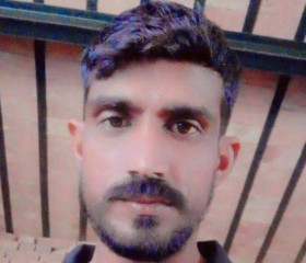 Umerfarooq, 30, Dipalpur