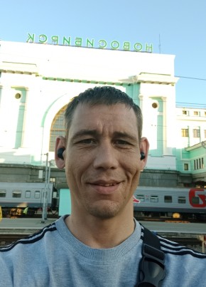 Алексей Попов