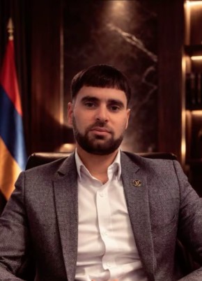 Артур из Владивостока 33 года