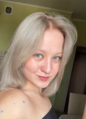 Маша из Москвы 22 года