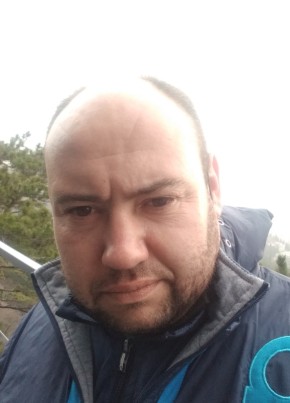 Viktor, 37, Russia, Sevastopol