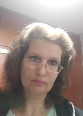 Галина, 54, Россия, Луга