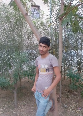 Kush yadav, 22, India, Ahmedabad
