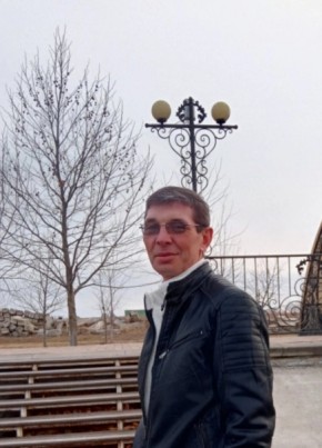 Максим, 42, Россия, Санкт-Петербург