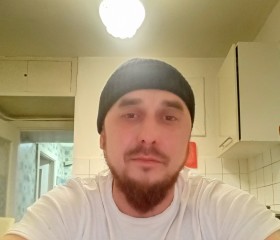 Karib, 32, Akhty