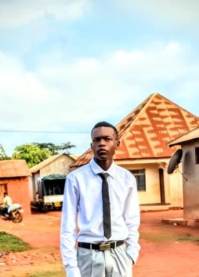 Braiton, 20, Tanzania, Songea