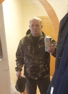 Александр, 57, Россия, Луга