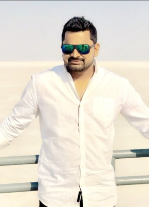 Naved, 28, India, Ahmedabad