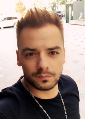 Eduard, 32, Romania, Sectorul 5