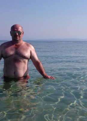 PETROS, 52, Ελληνική Δημοκρατία, Βούλα