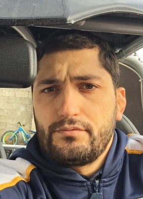 Roma из Тосно 33 года
