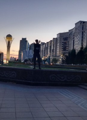 Алекс...р, 24, Қазақстан, Алматы