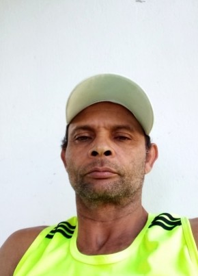 Edson Silva из Governador Valadares 56 лет