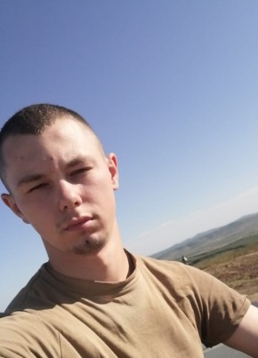 Олег из Уссурийска 24 года