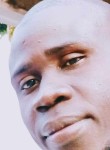 Pappis, 35, Brikama