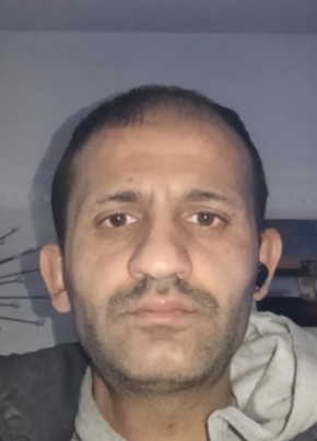 Omarakram, 18, Turkey, Istanbul