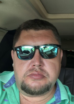 Anton, 44, Russia, Moscow