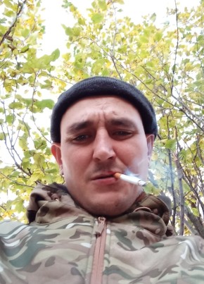 Василий, 32, Україна, Харцизьк