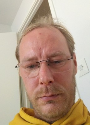 Klovl, 39, Suomen Tasavalta, Helsinki