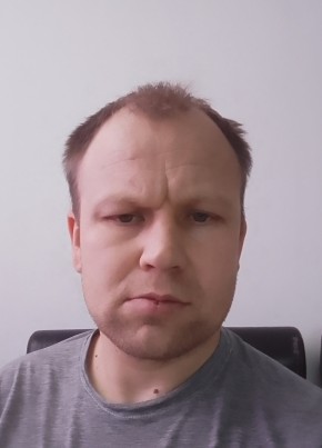 Алексей из Маркса 24 года
