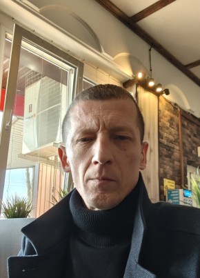Серенький из Курска 42 года