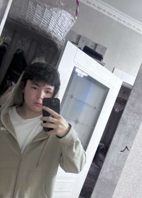 Dima из Москвы 18 лет