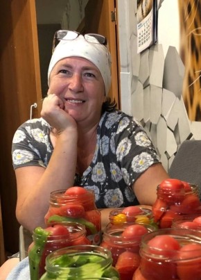 Надежда Ротарь из Нытвы 53 года