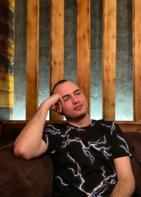 Александр из Армавира 24 года