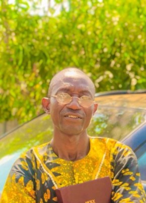 Emmanuel Mbayo, 48, Sierra Leone, Freetown