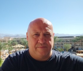 Den, 49, Hurghada