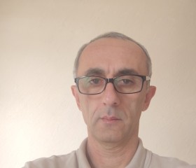 Aslan, 54, Sokhumi