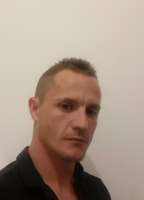 Mathieu, 36, République Française, Marmande