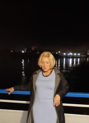 Лариса, 60, Россия, Сестрорецк
