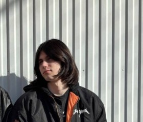 Zakhar, 18, Yekaterinburg
