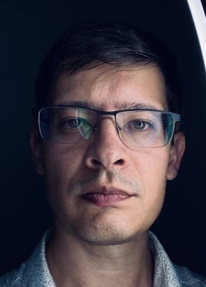 Максим из Владивостока 40 лет