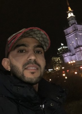 Zakaria, 33, République Française, Courbevoie