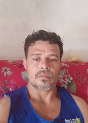 Paulo Vitor из Santa Inês 32 года